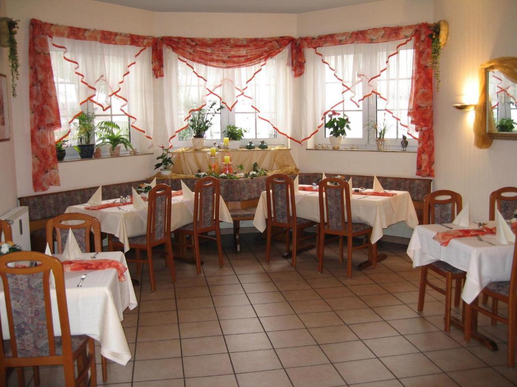Hotel Alt-Holzhausen Bad Pyrmont Exterior photo